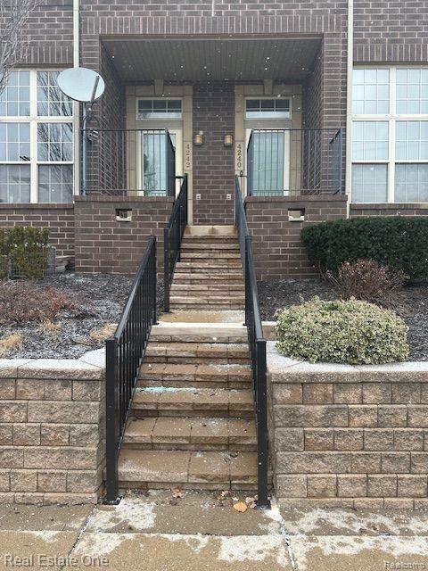 Building Photo - 4240 Maple St