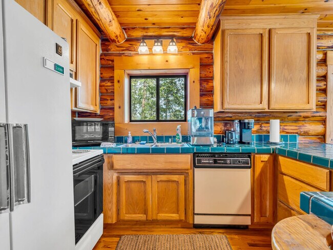 Building Photo - 23672 CA-108