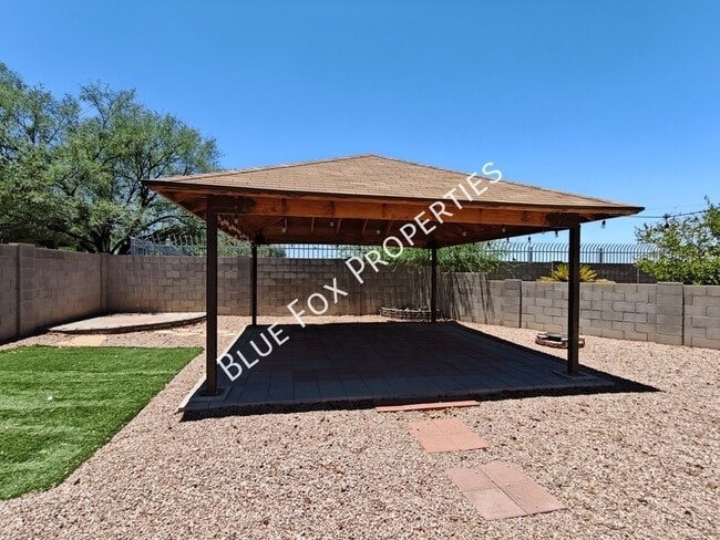 Building Photo - 3754 E White River Dr