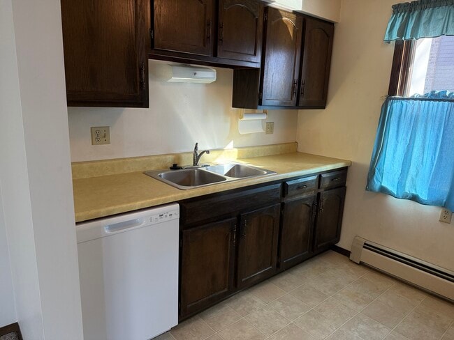 Building Photo - 5105-5105 W 45th St