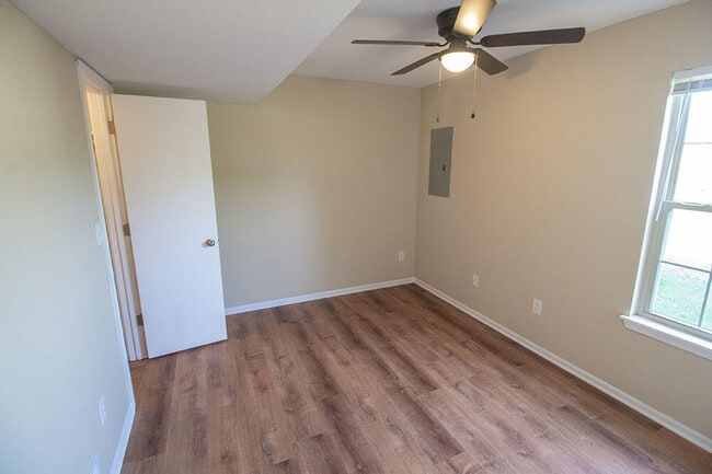 Building Photo - 5307 Currituck Ln