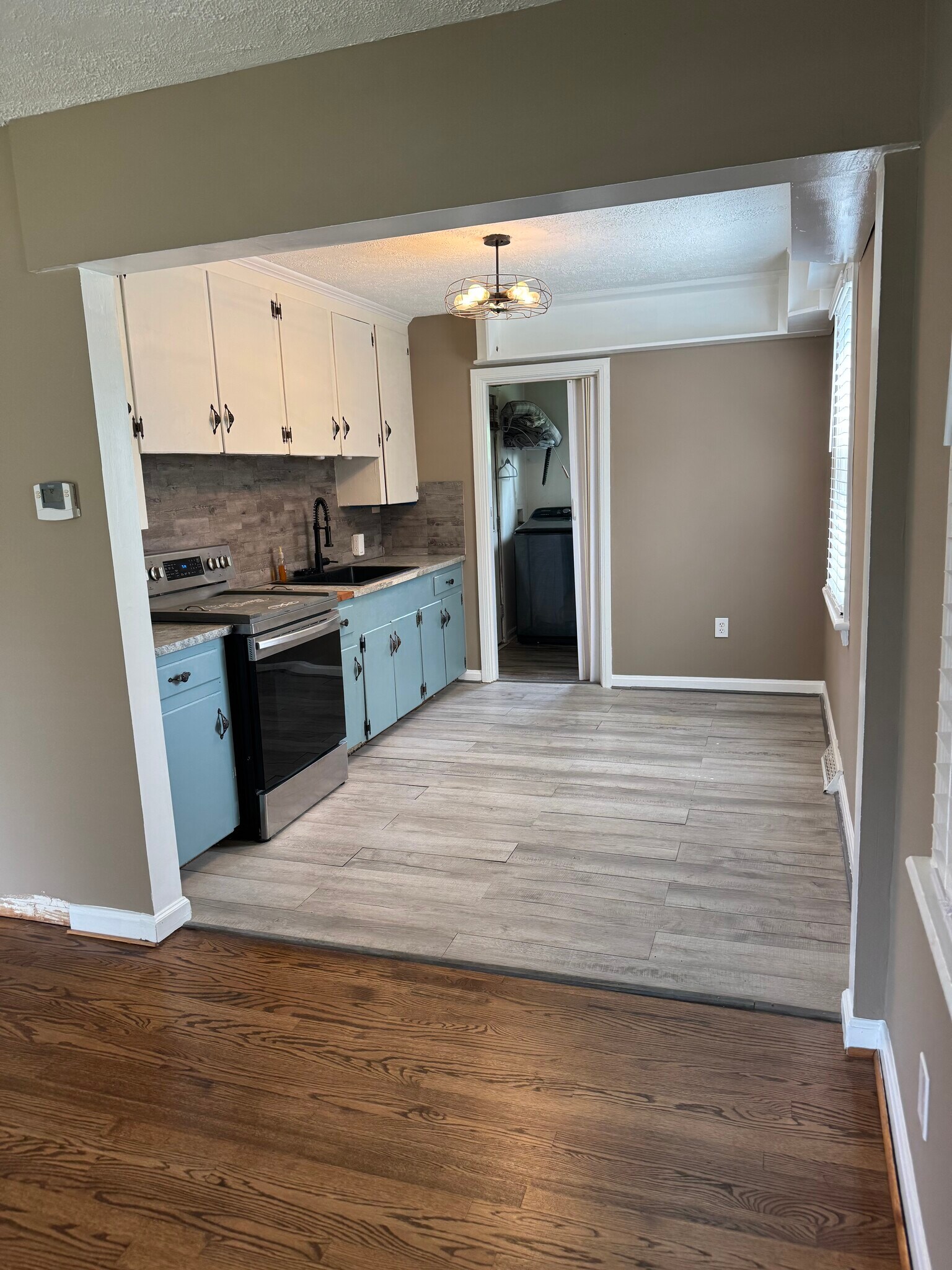 Building Photo - 1408 Fort Manor Dr