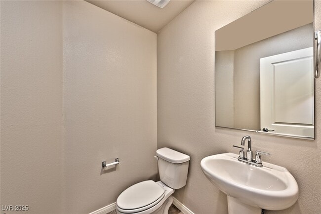 Building Photo - 7850 W Shelbourne Ave