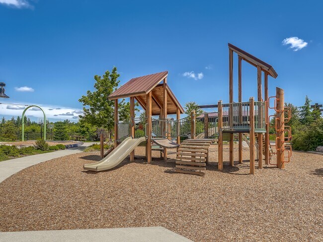 Building Photo - 33084 Ten Trails Pkwy