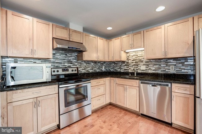 Building Photo - 8231 Goldstream Ct