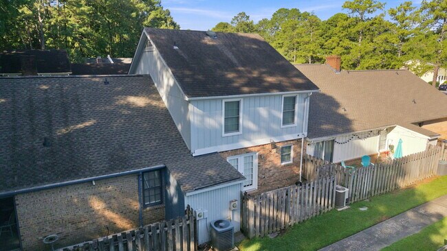 Building Photo - 126 Oakmont Dr