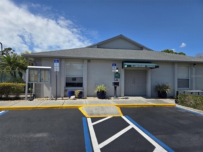 Building Photo - 2547 Estancia Blvd