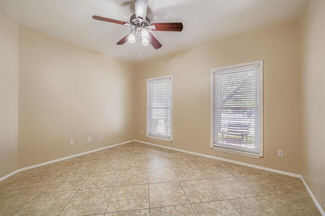 Building Photo - 1301 Coral Cay Ln