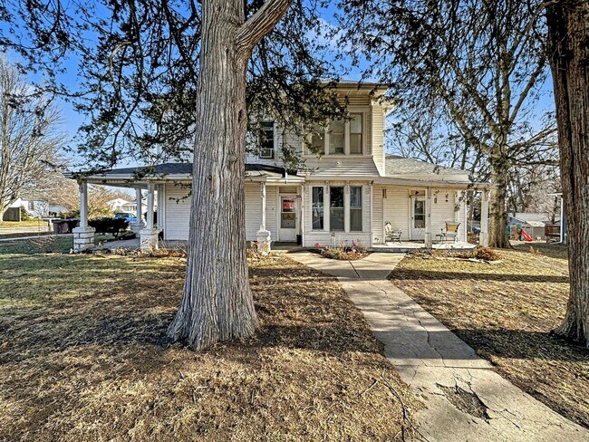 Building Photo - 6801 Lexington Ave