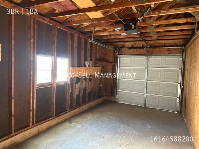 Building Photo - 5798 Christie Ave SE