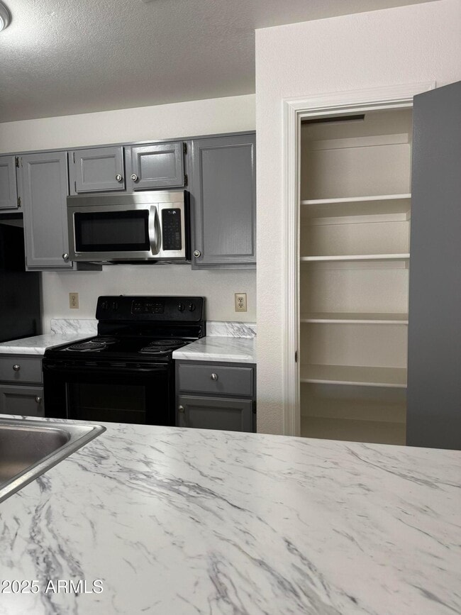 Building Photo - 4114 E Union Hills Dr