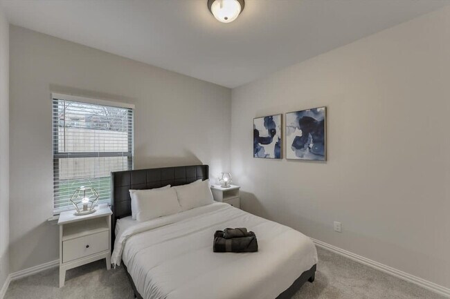 Building Photo - 441 Avenue A