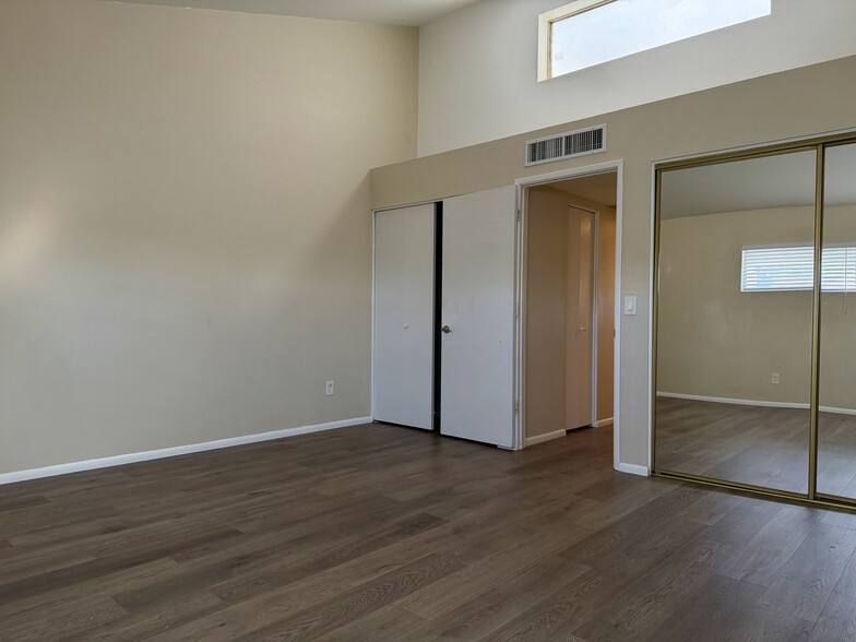 Building Photo - 2755 W Anklam Rd
