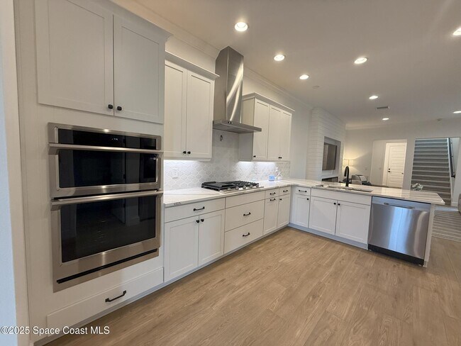 Building Photo - 8367 Gullen Dr
