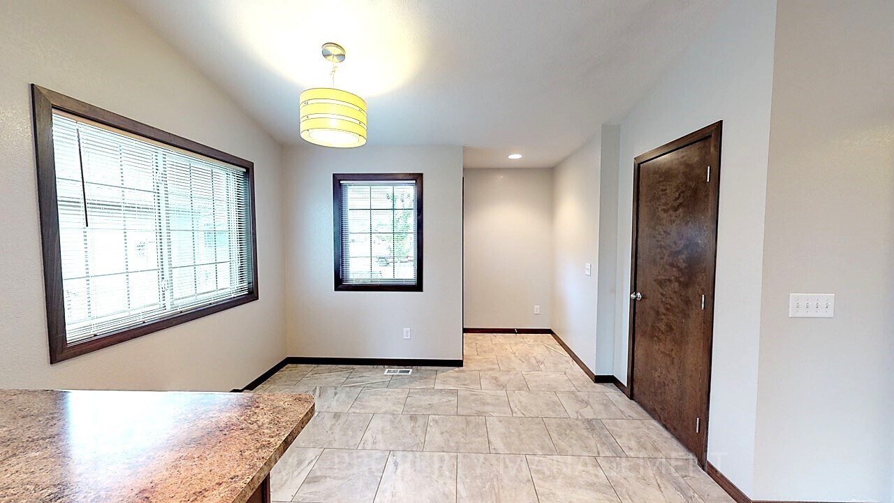 Building Photo - 4232 N Pennsylvania Ave