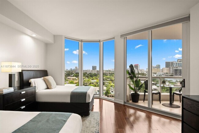 Building Photo - 21200 Point Pl