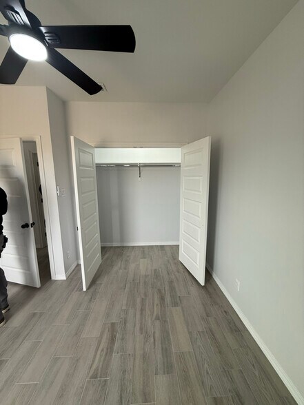 Building Photo - 1409 S Michigan St