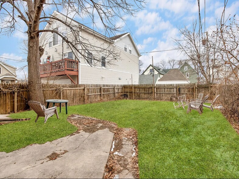 Fenced-In Backyard - 2772 N Bremen St