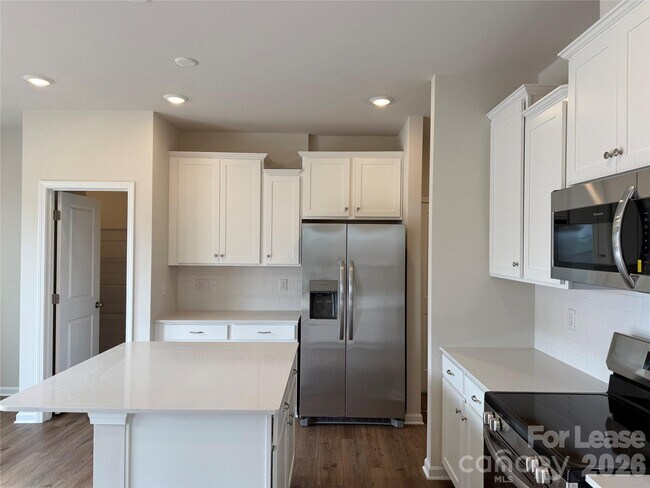 Building Photo - 4345 Shimmering Stone Wy