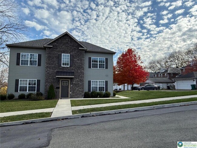 Building Photo - 1332-1334 Genoa St