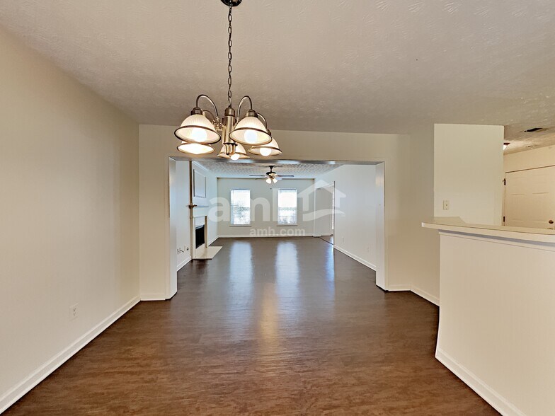 Building Photo - 4442 High Gate Dr NW