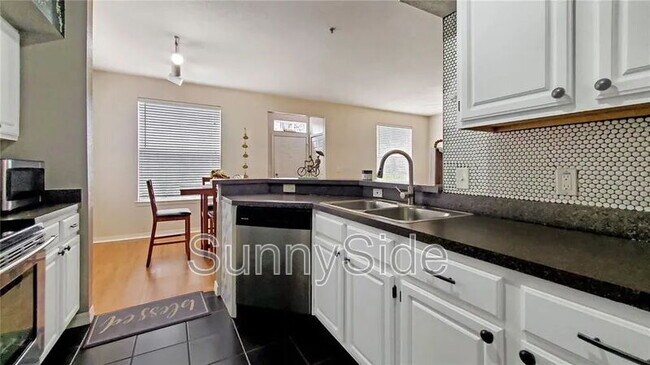Building Photo - 6021 Westgate Dr