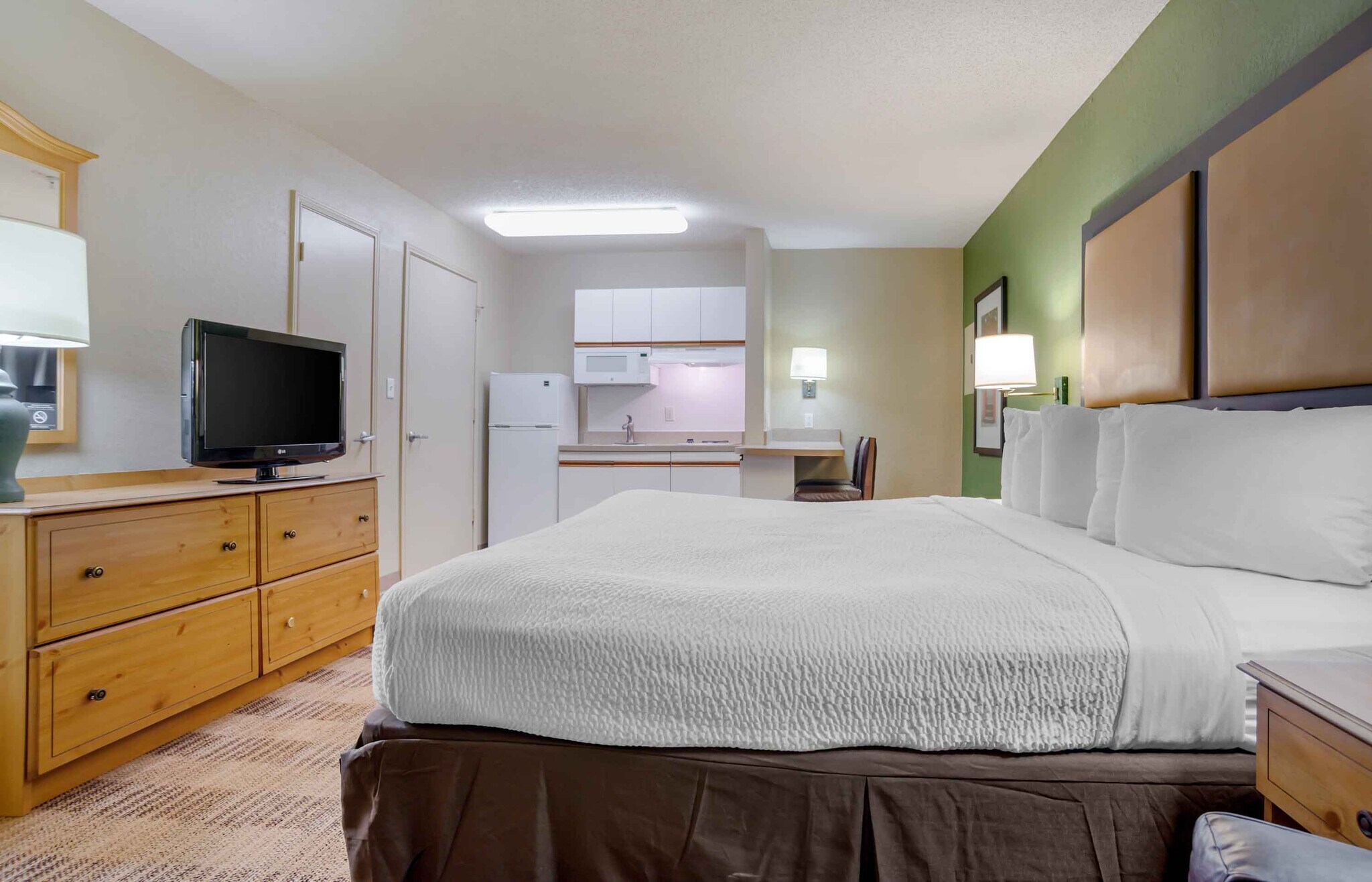 Building Photo - Furnished Studio-Baltimore - BWI Airport - International Dr.