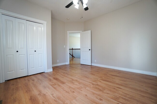 Building Photo - 2511 W Teano Dr