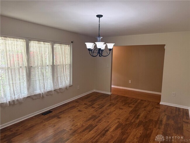 Building Photo - 6418 Oakhurst Pl