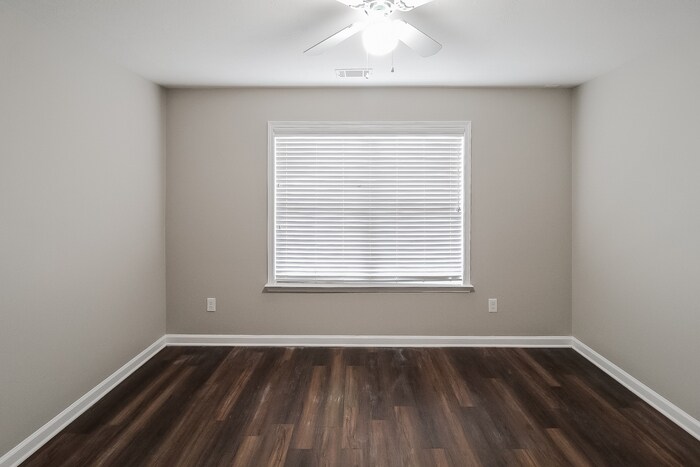 Building Photo - 3668 White Pine Rd