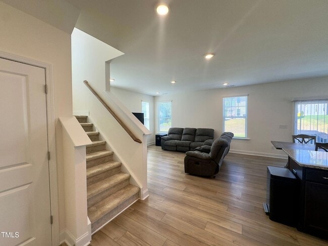 Building Photo - 109 Steel Springs Ln