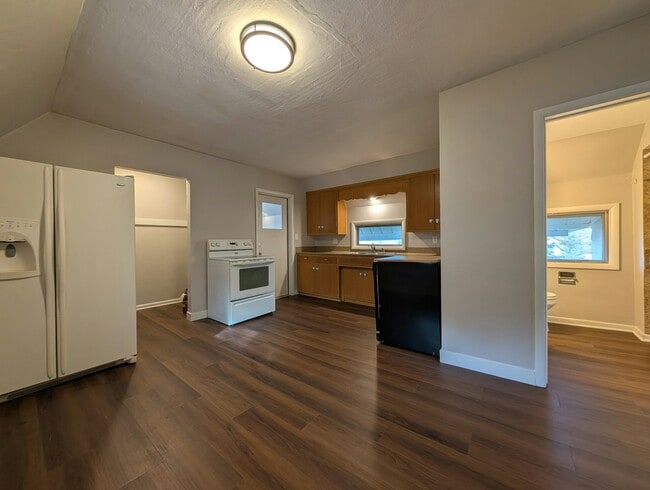 Building Photo - N3130 WI-32