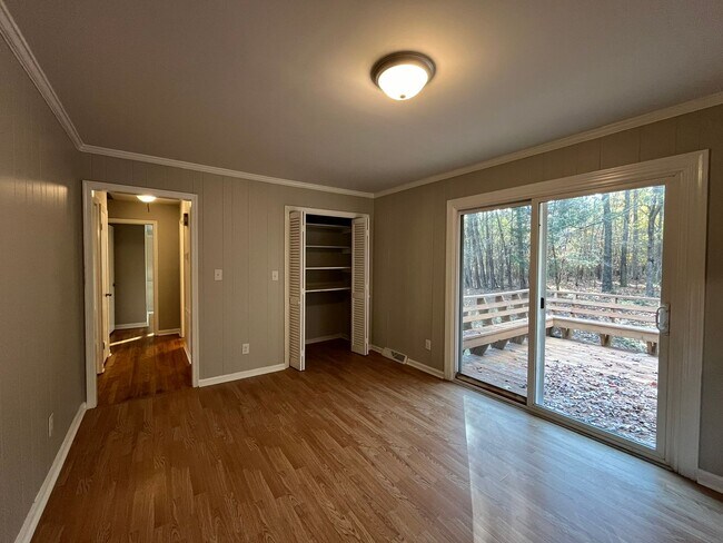 Building Photo - Charming 3BD, 2BA Wake Forest Home on a Large, Private Lot with a Detached 2-Car Garage, Providin...