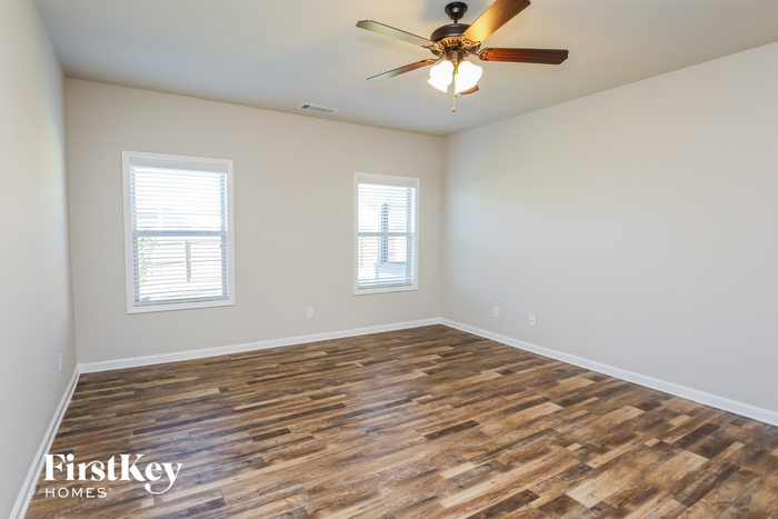 Building Photo - 4523 Brayden Dr