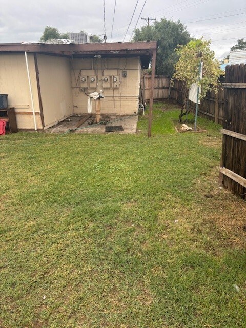 Building Photo - 1149 N April Cir