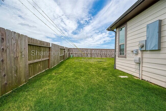 Building Photo - 2559 Terrace Point Dr