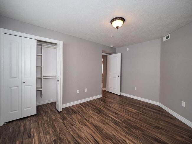 Building Photo - Beautiful Daybreak Condo