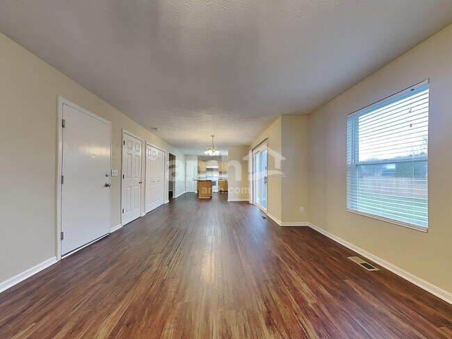 Building Photo - 557 Whispering Pines Pl