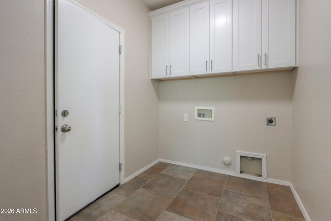 Building Photo - 39147 N Luke Ln