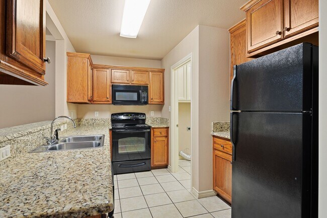 Building Photo - 6822 County Rd 1215