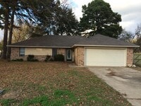 Building Photo - 10616 Debbie Ln