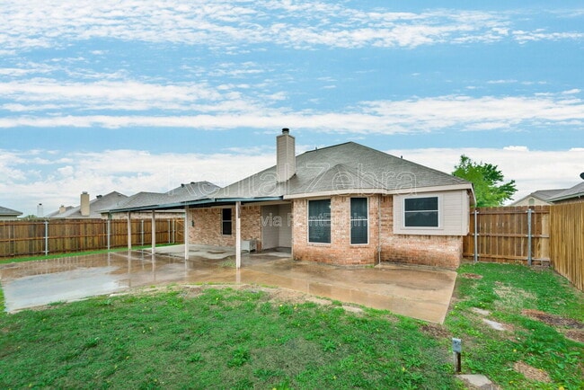 Building Photo - 1231 Shelby Dr