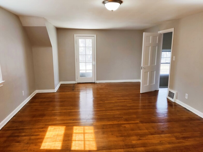 Building Photo - 1516 Wilmar Rd