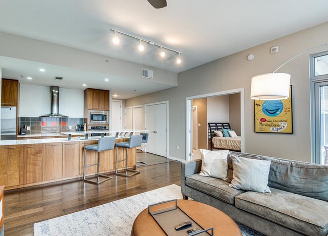 Building Photo - 2323 N Houston-180.26