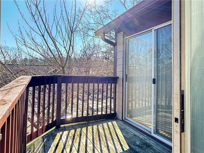 Building Photo - 901 Wentworth Ct