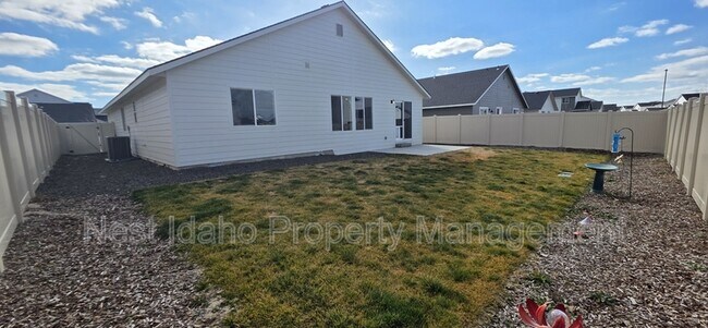 Building Photo - 2949 N Rocky Btm Wy