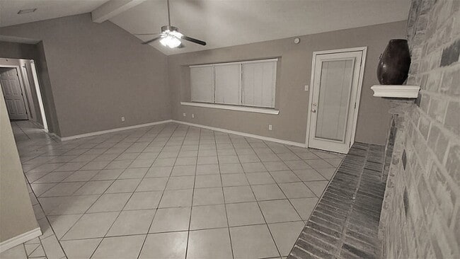 Building Photo - 310 Gentilly Dr