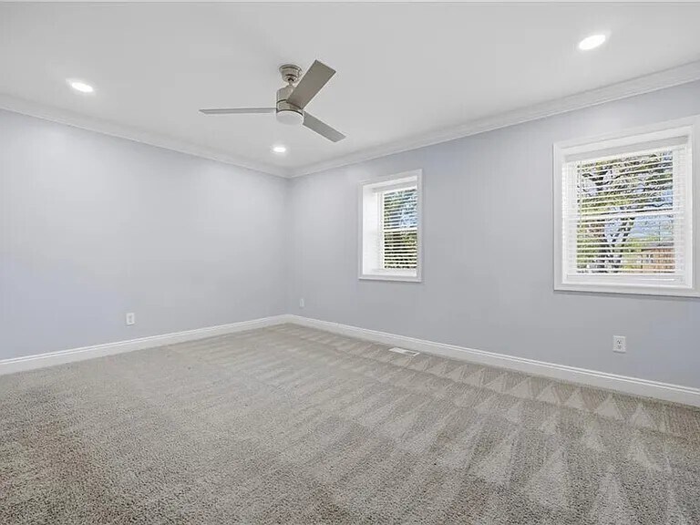 Building Photo - 712 White Hall Ln