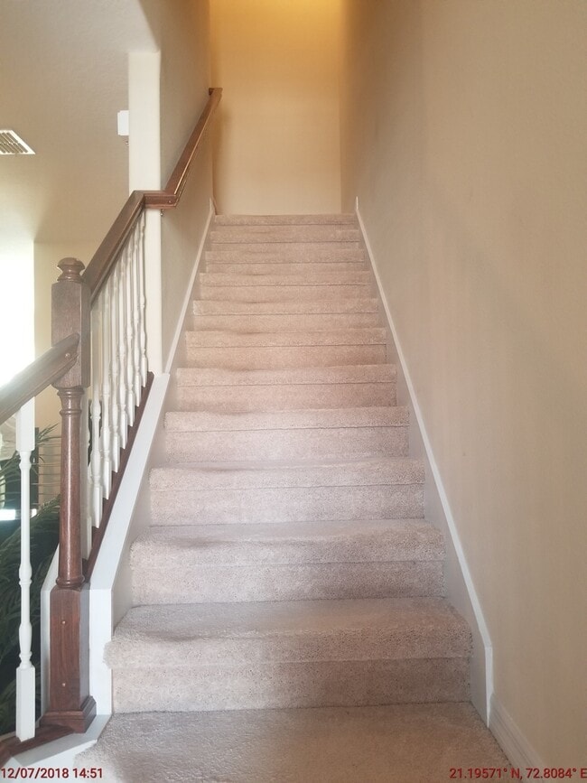 Building Photo - Beautiful 3 bedrooms 2.5 baths townhouse with 1 car garage in Tuscany Place