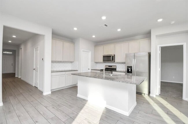 Building Photo - 2131 Levant Ln